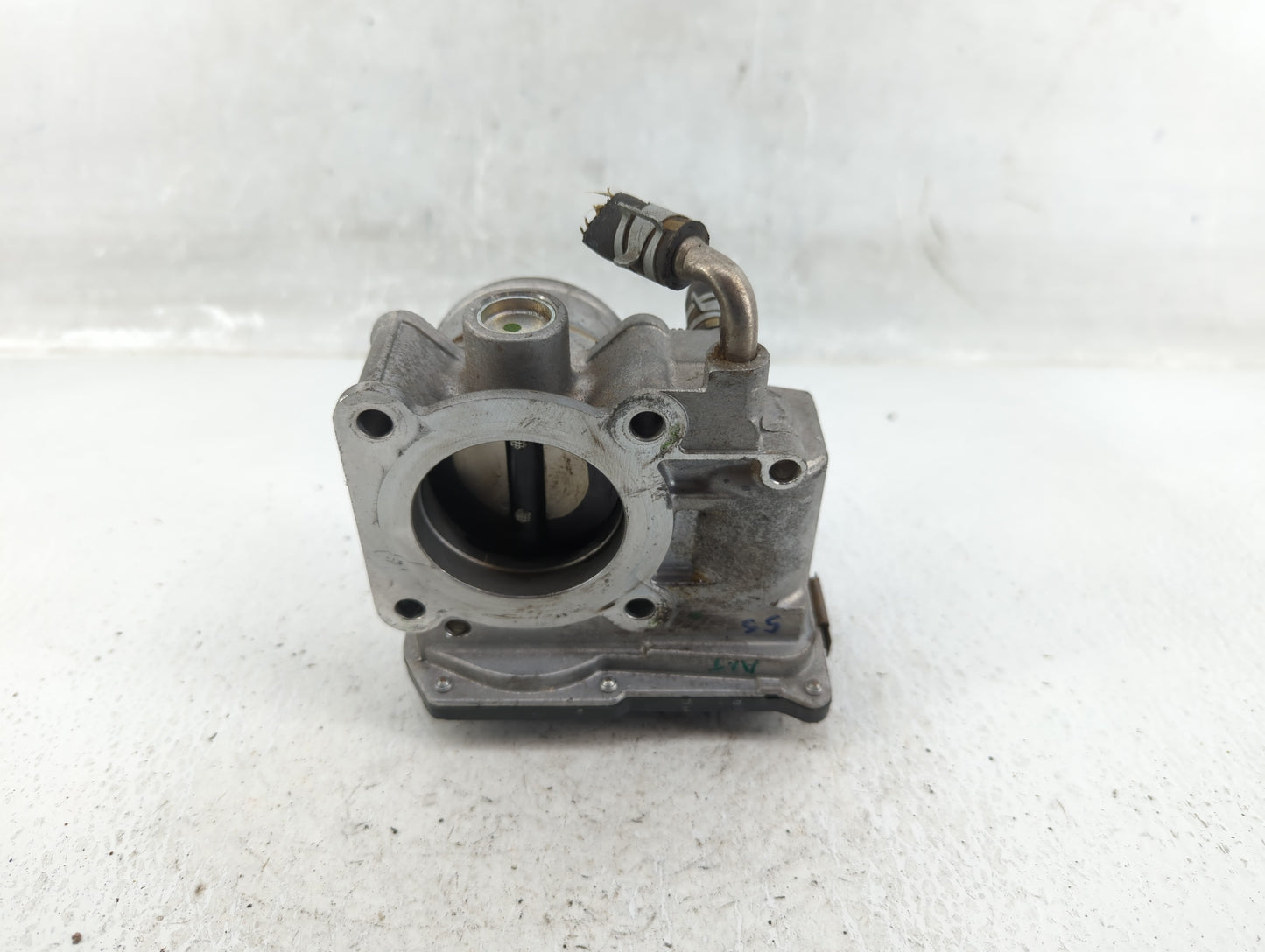 2012-2019 Nissan Versa Throttle Body P/N:3AA50-02 E Fits Fits 2012 2013 2014 2015 2016 2017 2018 2019 OEM Used Auto Parts - 