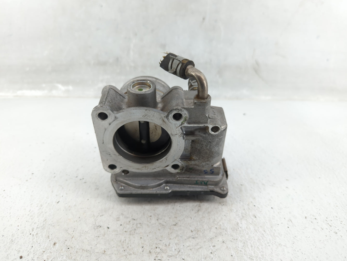 2012-2019 Nissan Versa Throttle Body P/N:3AA50-02 E Fits Fits 2012 2013 2014 2015 2016 2017 2018 2019 OEM Used Auto Parts - 