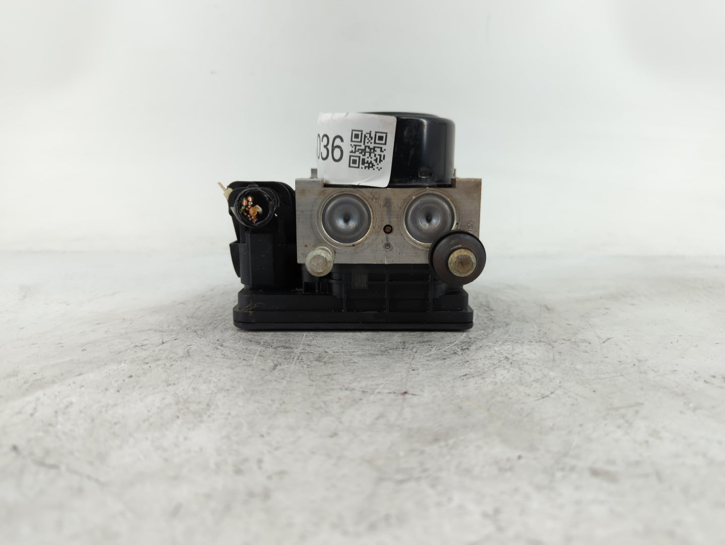 2014-2019 Nissan Versa ABS Pump Control Module Replacement P/N:47660 3WC0B Fits Fits 2014 2015 2016 2017 2018 2019 OEM Used 