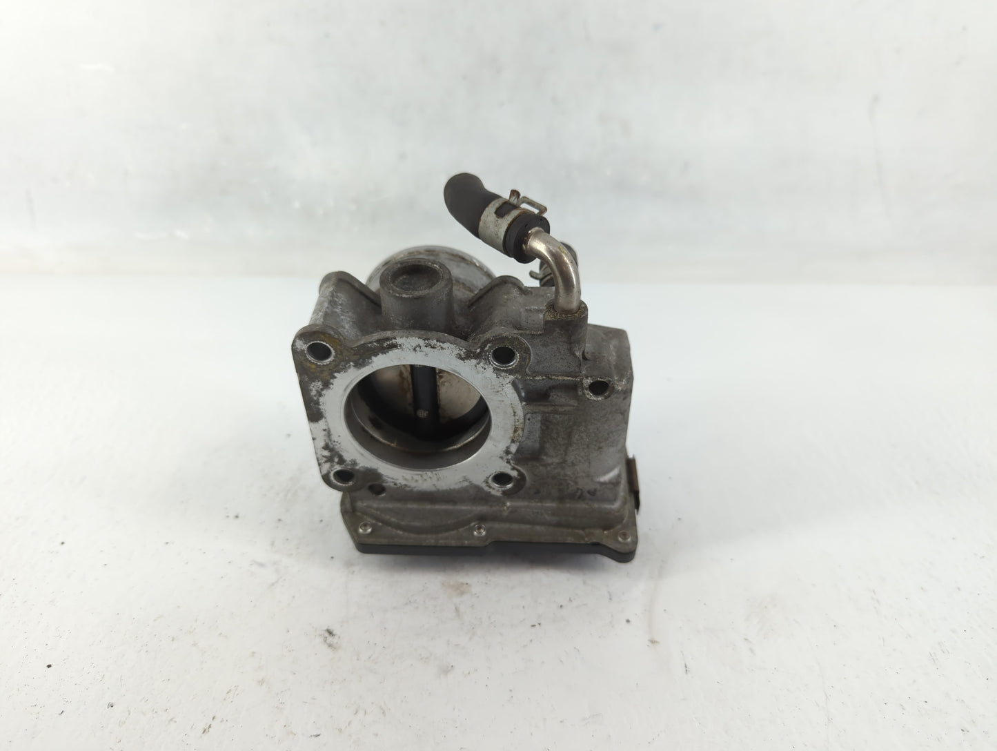 2012-2019 Nissan Versa Throttle Body P/N:3AA50-02 E Fits Fits 2012 2013 2014 2015 2016 2017 2018 2019 OEM Used Auto Parts - 