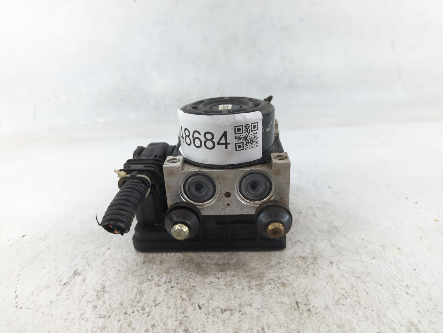 2014-2019 Nissan Versa ABS Pump Control Module Replacement P/N:47660 3WC0B Fits Fits 2014 2015 2016 2017 2018 2019 OEM Used 