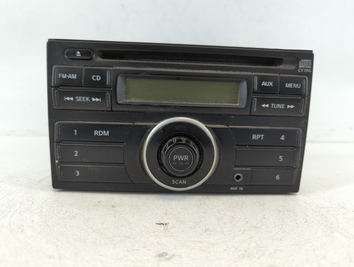 2012-2014 Nissan Versa Am Fm Cd Player Radio Receiver - Oemusedautoparts1.com