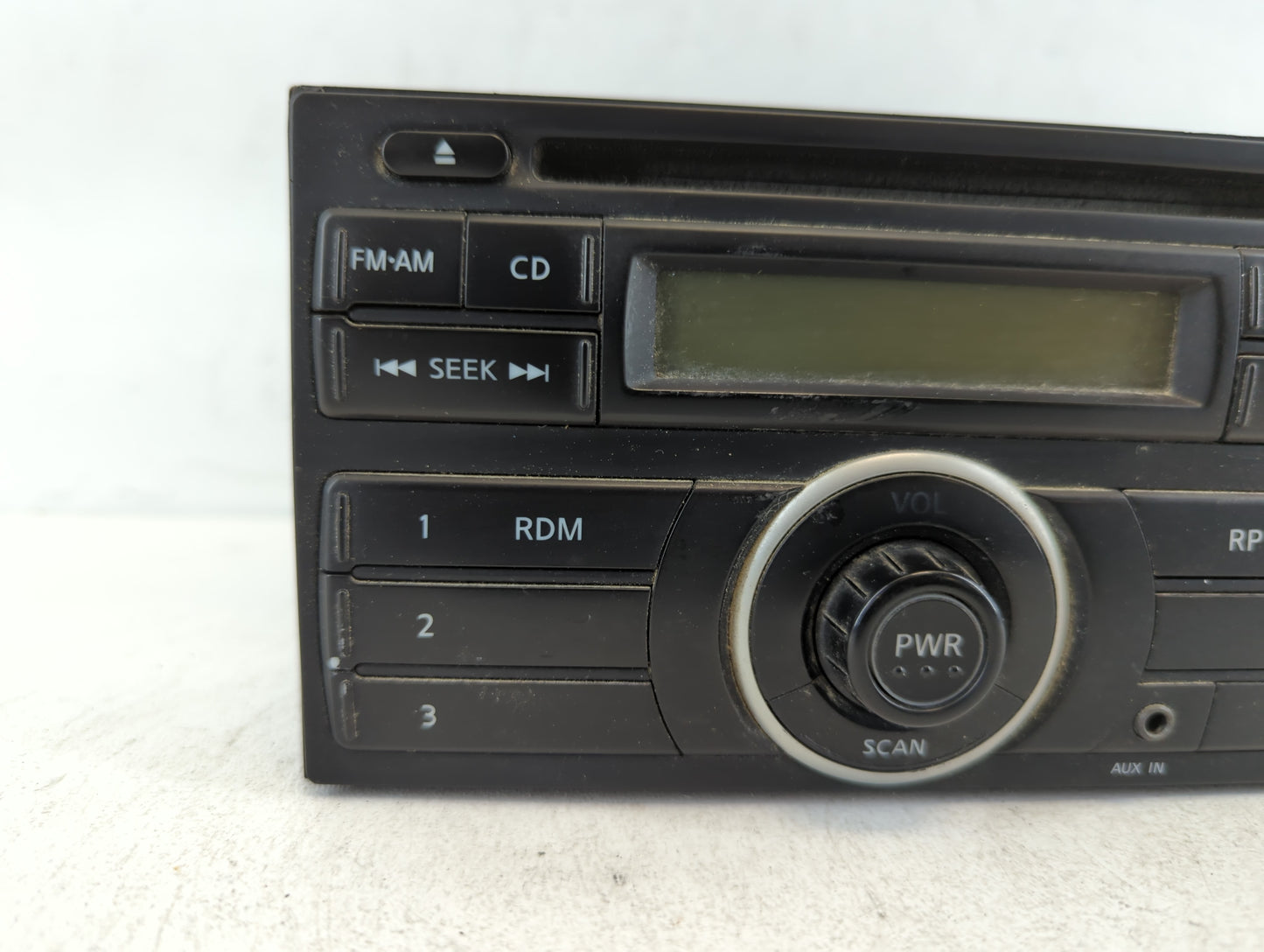 2012-2014 Nissan Versa Am Fm Cd Player Radio Receiver - Oemusedautoparts1.com
