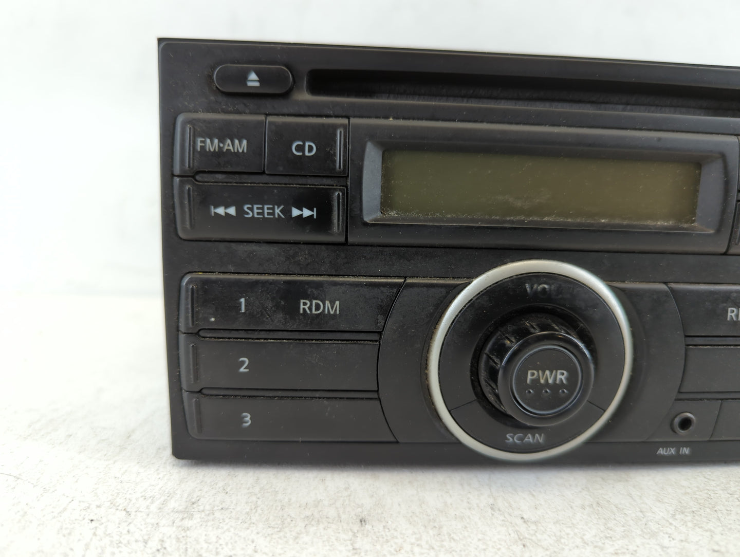 2012-2014 Nissan Versa Am Fm Cd Player Radio Receiver - Oemusedautoparts1.com