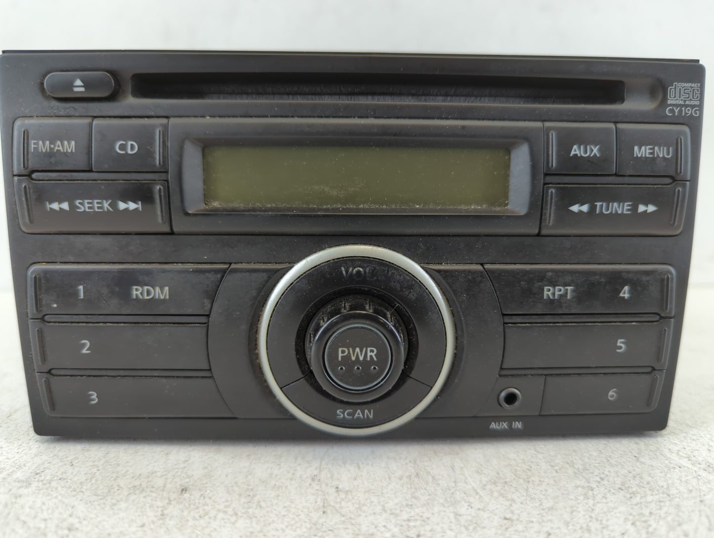 2012-2014 Nissan Versa Am Fm Cd Player Radio Receiver - Oemusedautoparts1.com