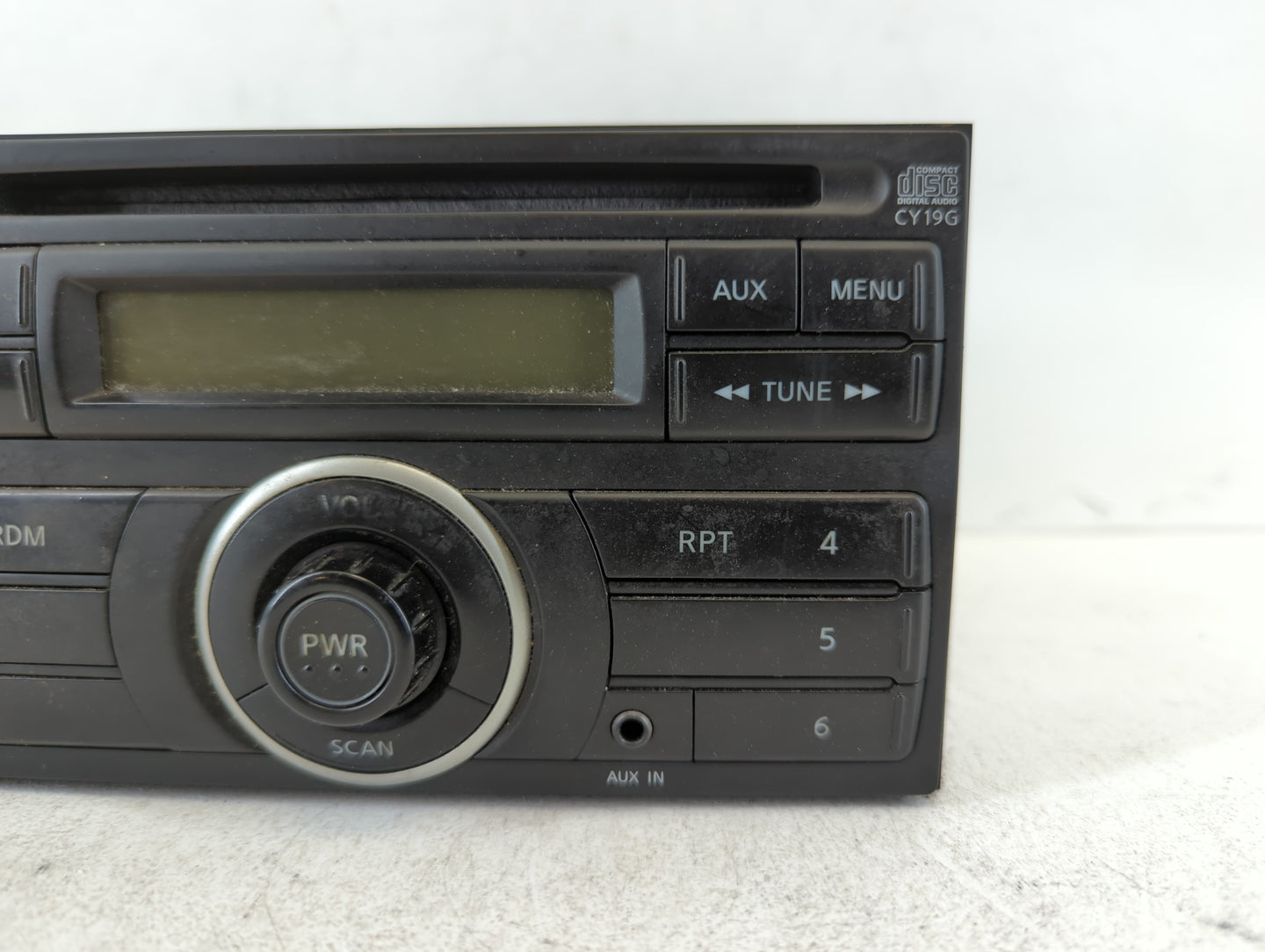 2012-2014 Nissan Versa Am Fm Cd Player Radio Receiver - Oemusedautoparts1.com