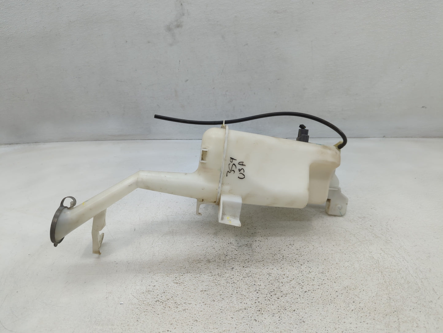 2012-2019 Nissan Versa Windshield Washer Fluid Reservoir Bottle Oem - Oemusedautoparts1.com