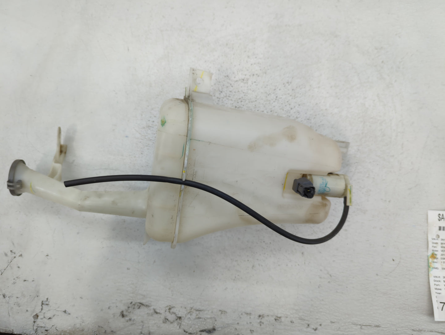 2012-2019 Nissan Versa Windshield Washer Fluid Reservoir Bottle Oem - Oemusedautoparts1.com