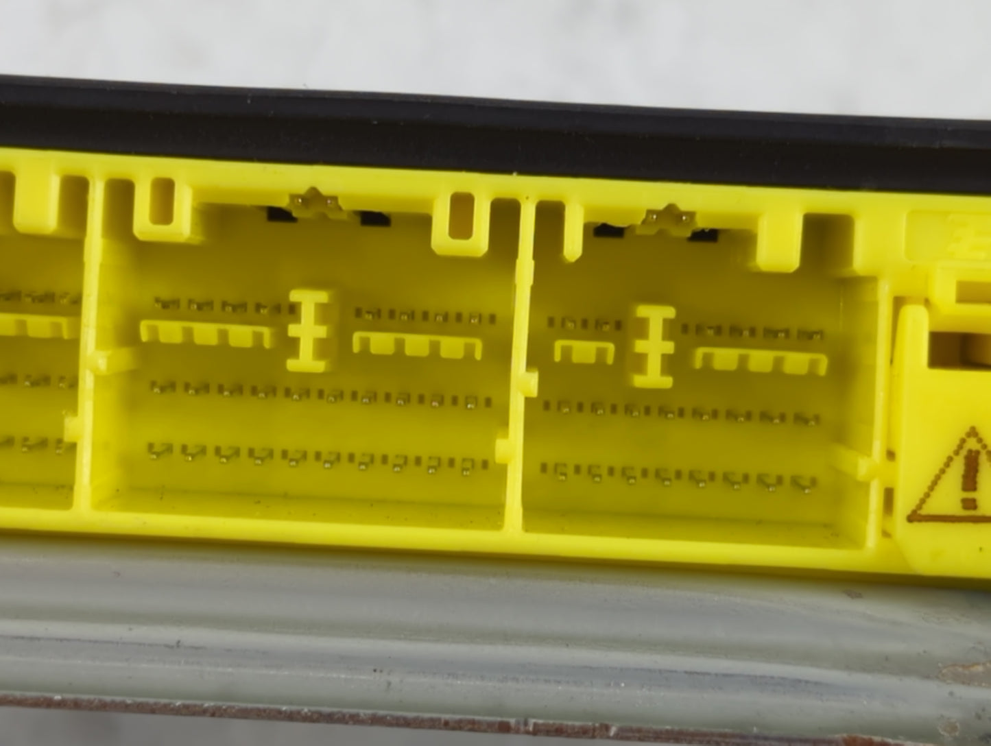 Nissan Versa Chassis Control Module Ccm Bcm Body Control - Oemusedautoparts1.com