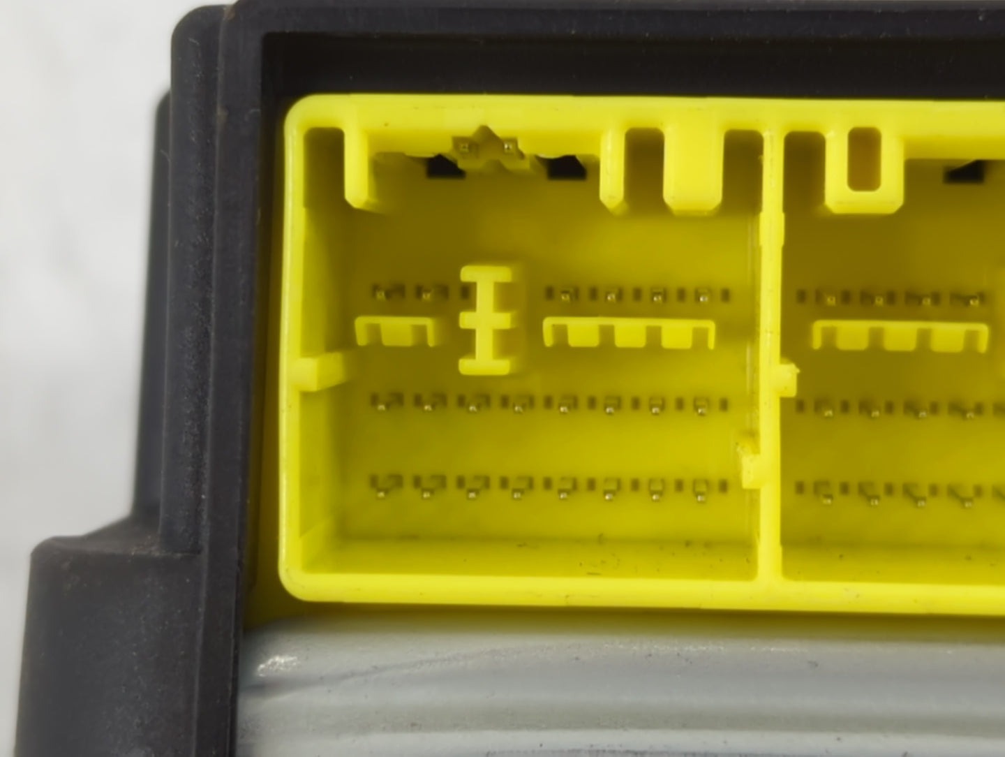 Nissan Versa Chassis Control Module Ccm Bcm Body Control - Oemusedautoparts1.com