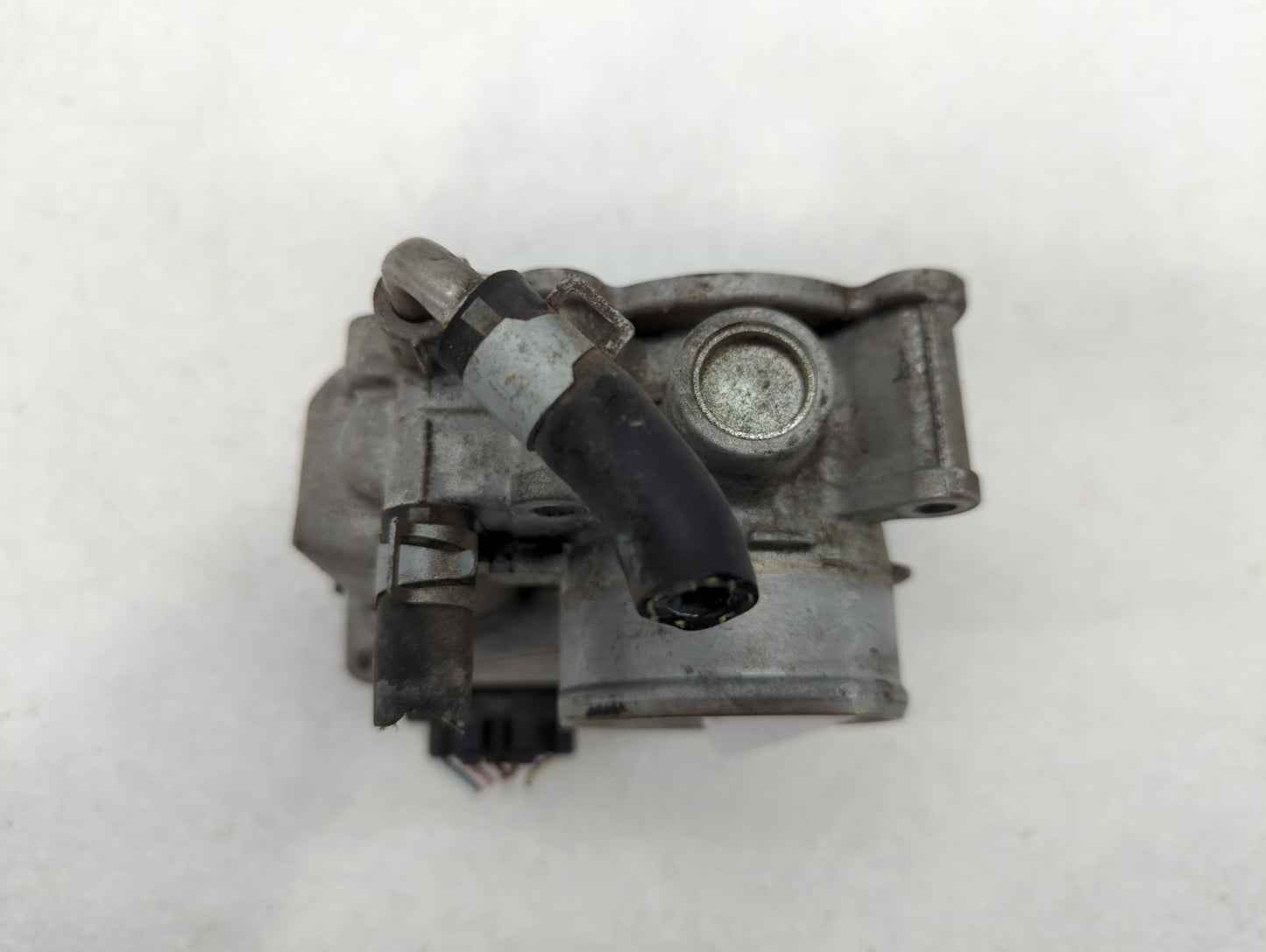 2012-2019 Nissan Versa Throttle Body P/N:3AA50-02 E Fits Fits 2012 2013 2014 2015 2016 2017 2018 2019 OEM Used Auto Parts - 