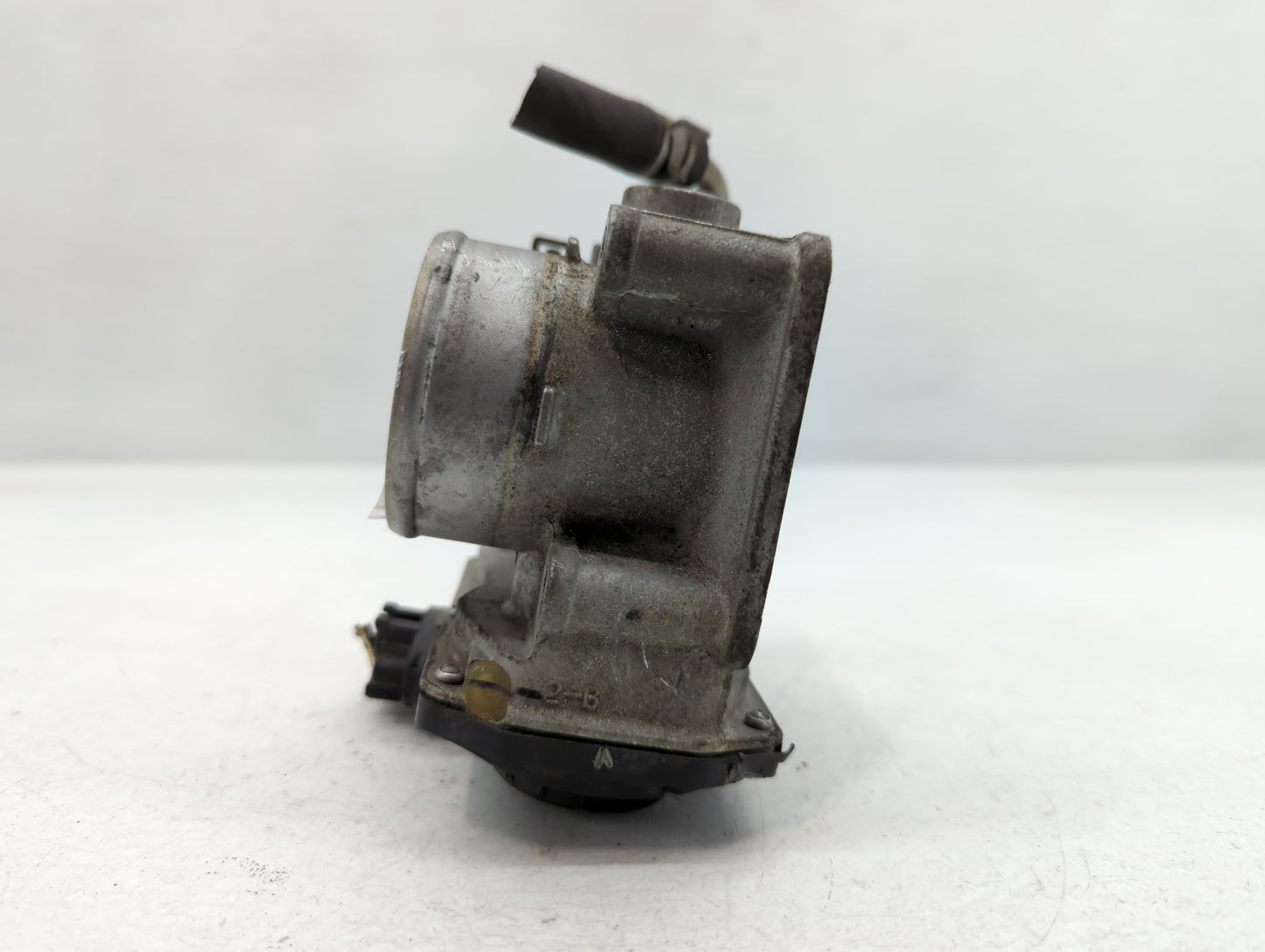 2012-2019 Nissan Versa Throttle Body P/N:3AA50-02 E Fits Fits 2012 2013 2014 2015 2016 2017 2018 2019 OEM Used Auto Parts - 
