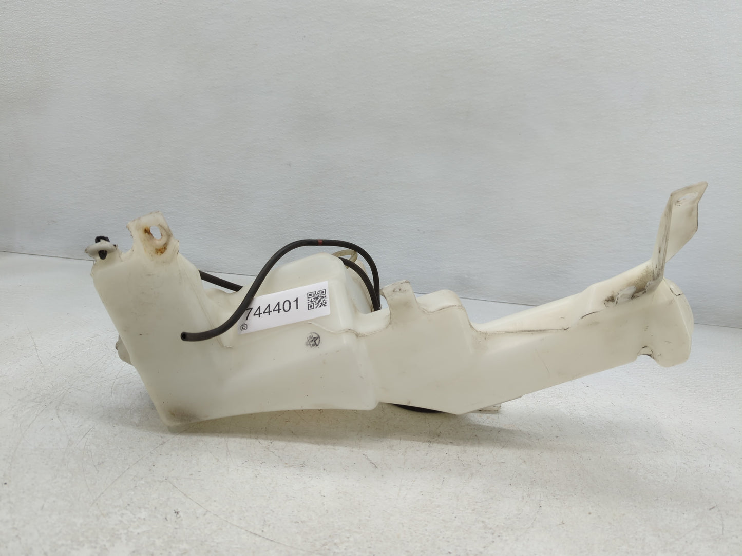 Nissan Versa Windshield Washer Fluid Reservoir Bottle Oem - Oemusedautoparts1.com