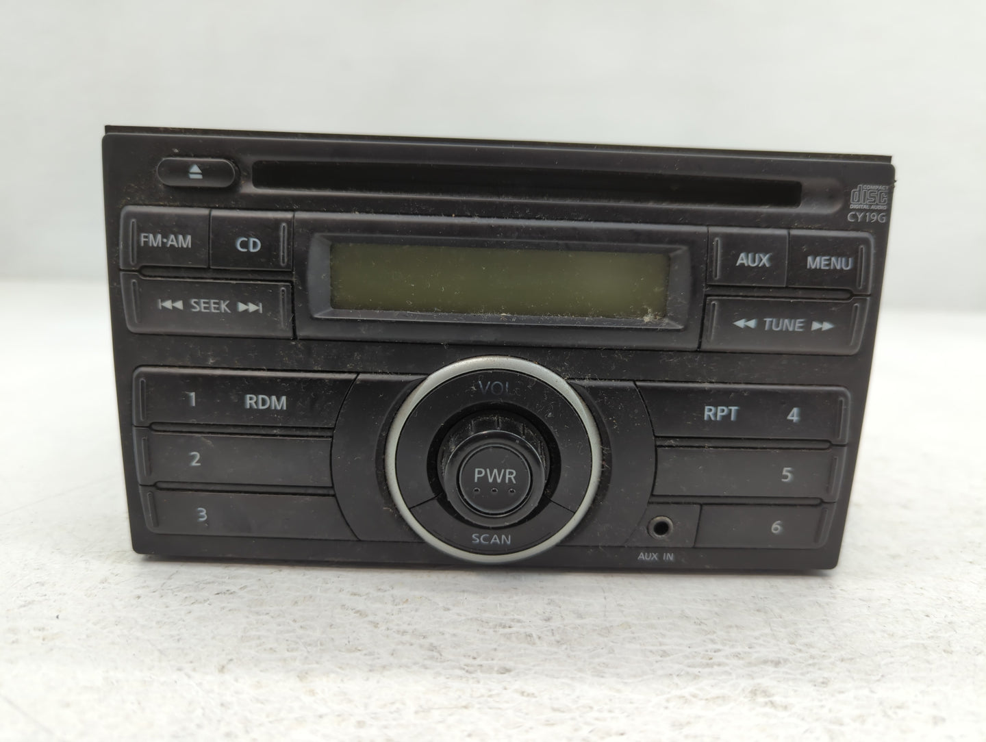 2012-2014 Nissan Versa Am Fm Cd Player Radio Receiver - Oemusedautoparts1.com