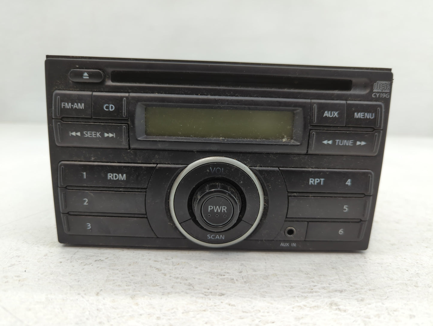 2012-2014 Nissan Versa Am Fm Cd Player Radio Receiver - Oemusedautoparts1.com