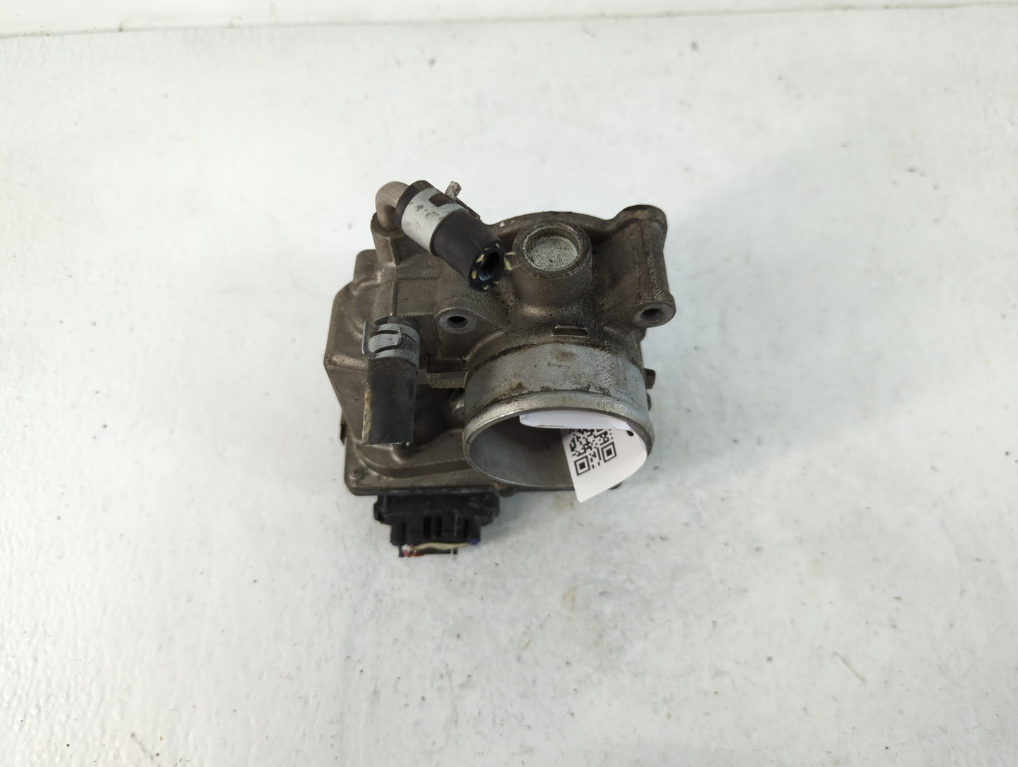 2012-2019 Nissan Versa Throttle Body P/N:3AA50-02 E Fits Fits 2012 2013 2014 2015 2016 2017 2018 2019 OEM Used Auto Parts - 