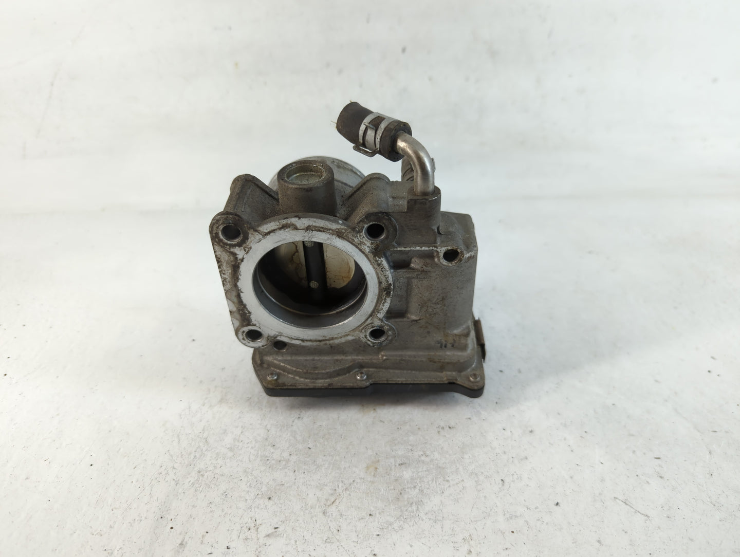 2012-2019 Nissan Versa Throttle Body P/N:3AA50-02 E Fits Fits 2012 2013 2014 2015 2016 2017 2018 2019 OEM Used Auto Parts - 