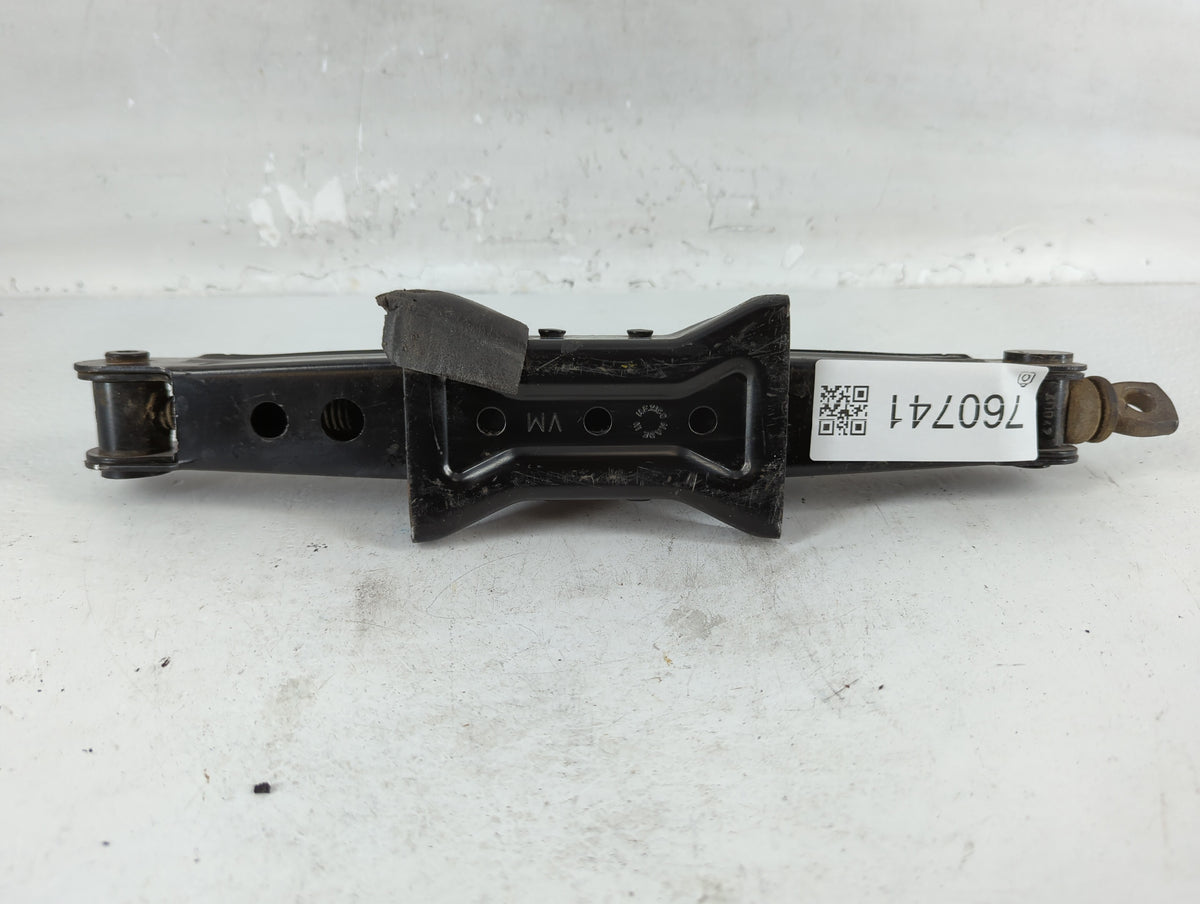 2014 Nissan Versa Spare Scissor Car Jack - Oemusedautoparts1.com