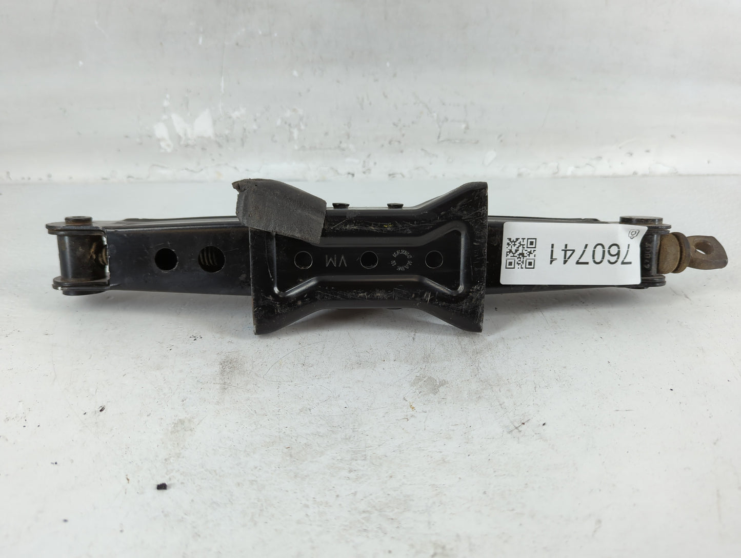 2014 Nissan Versa Spare Scissor Car Jack - Oemusedautoparts1.com