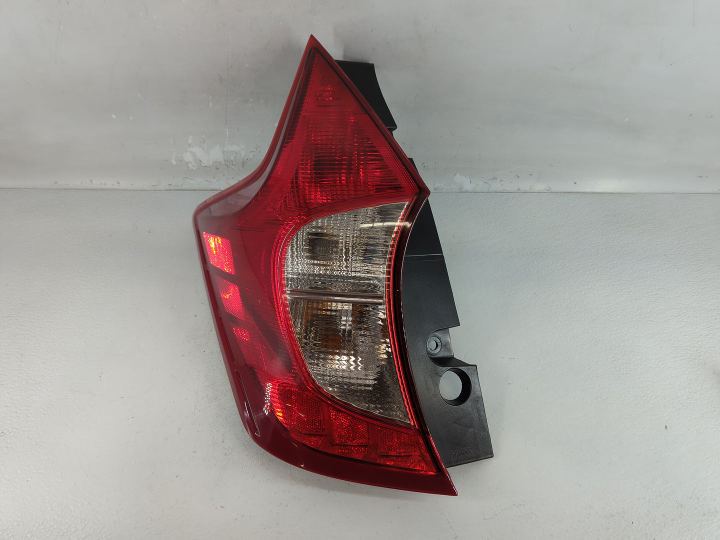2014-2019 Nissan Versa Tail Light Assembly Driver Left OEM P/N:265553WC0A Fits Fits 2014 2015 2016 2017 2018 2019 OEM Used A