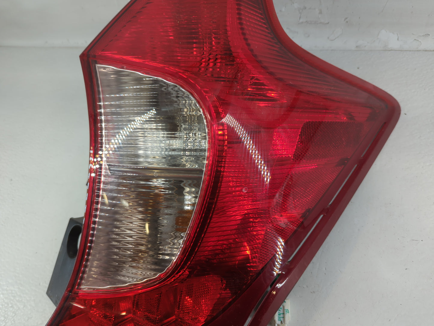2014-2019 Nissan Versa Tail Light Assembly Passenger Right OEM P/N:401600 265503WC0A Fits Fits 2014 2015 2016 2017 2018 2019