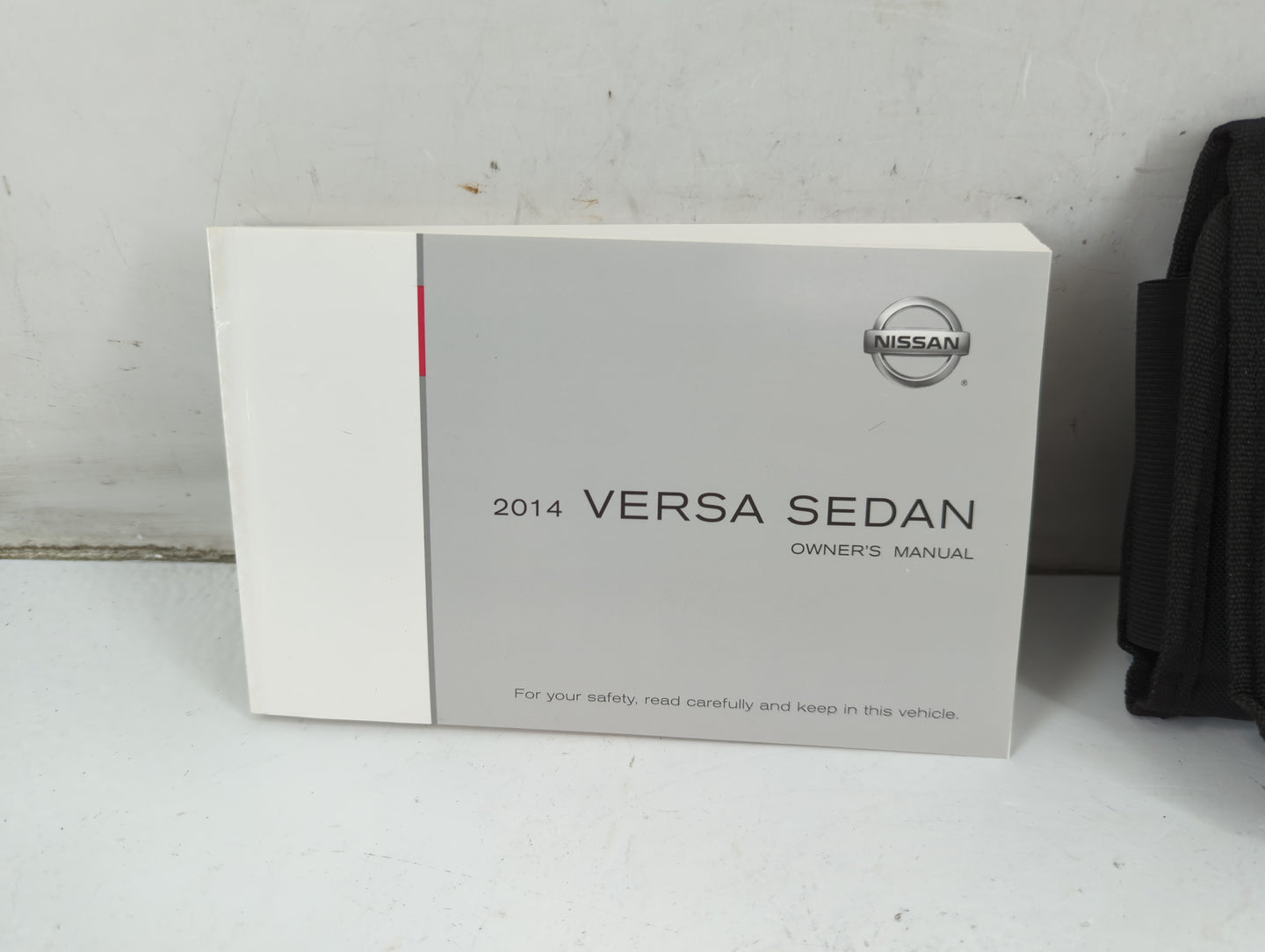 2014 Nissan Versa Owners Manual Book Guide P/N:OM14E ON17U1 OEM Used Auto Parts - Oemusedautoparts1.com