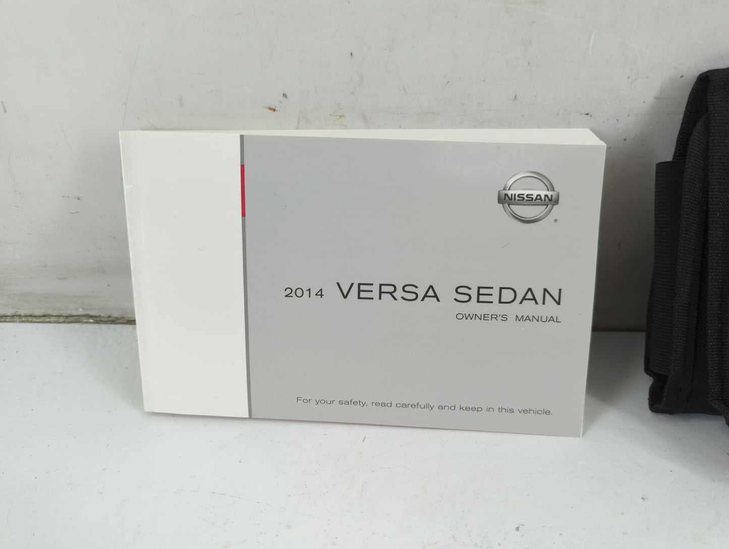2014 Nissan Versa Owners Manual Book Guide P/N:OM14E ON17U1 OEM Used Auto Parts - Oemusedautoparts1.com
