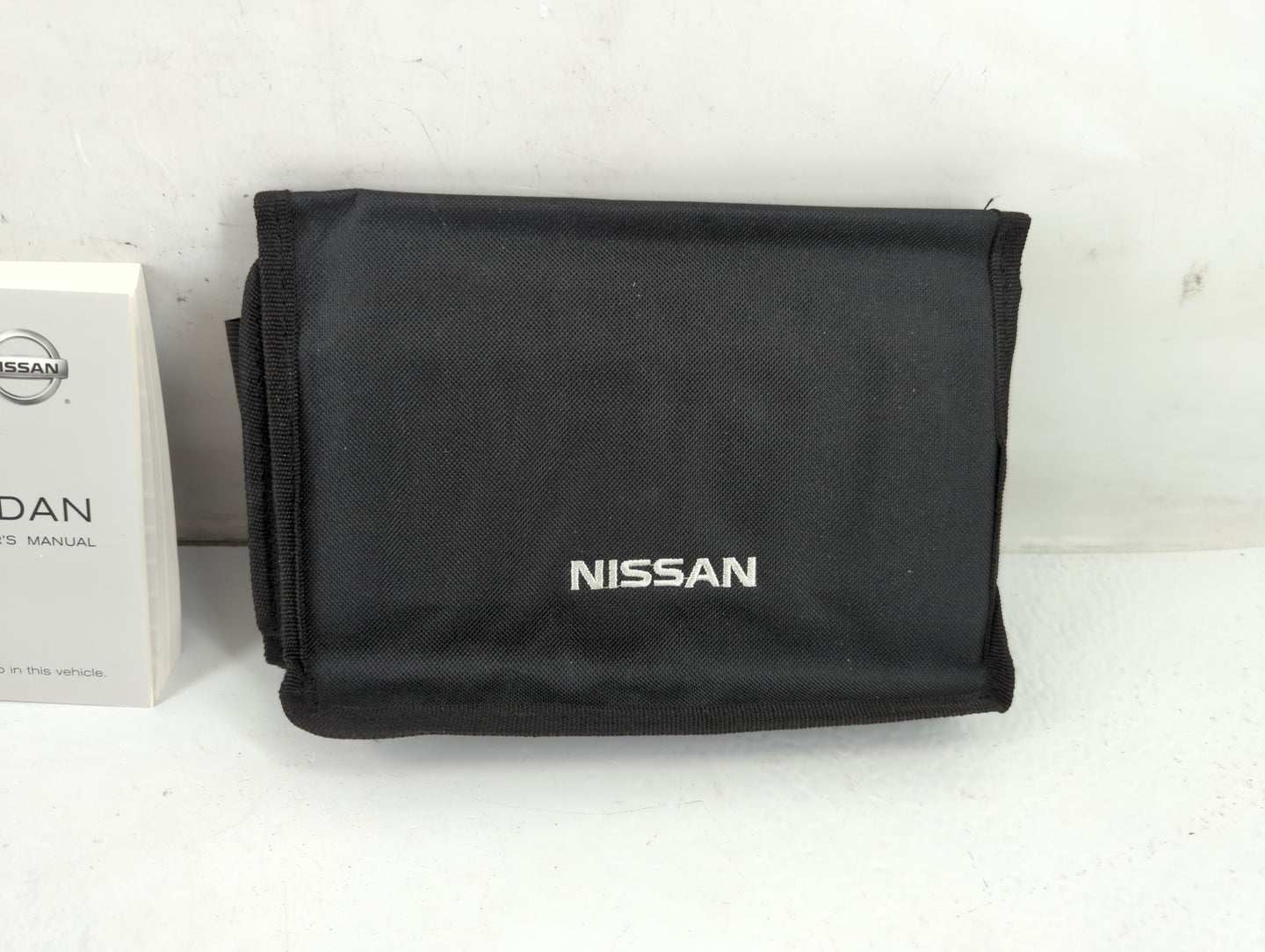 2014 Nissan Versa Owners Manual Book Guide P/N:OM14E ON17U1 OEM Used Auto Parts - Oemusedautoparts1.com
