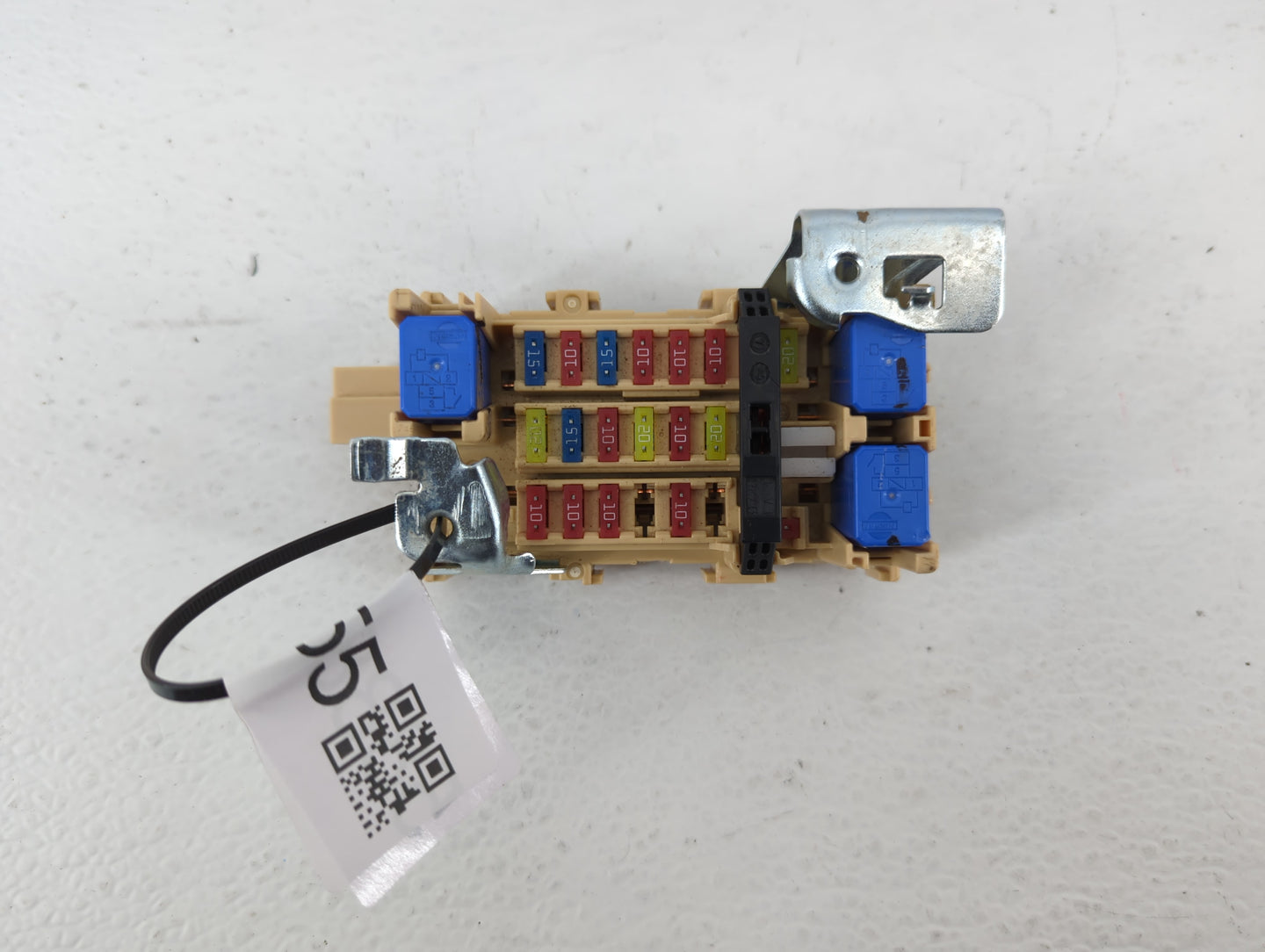 2014 Nissan Versa Note Fusebox Fuse Box Panel Relay Module Fits OEM Used Auto Parts - Oemusedautoparts1.com