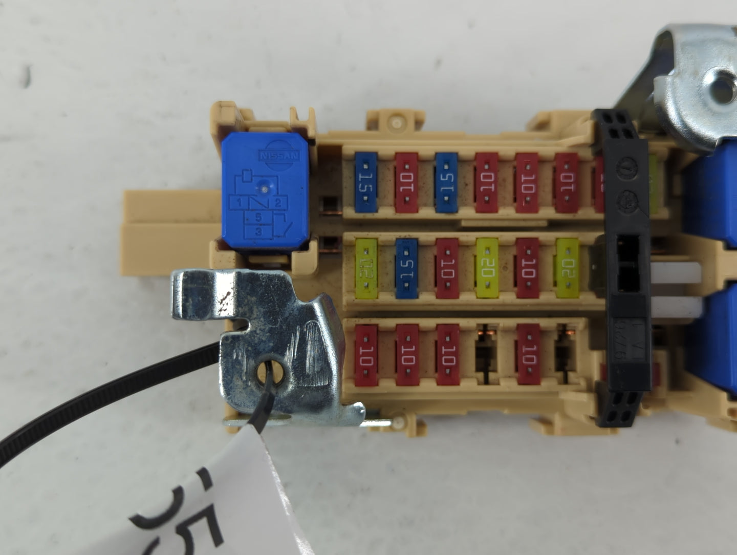 2014 Nissan Versa Note Fusebox Fuse Box Panel Relay Module Fits OEM Used Auto Parts - Oemusedautoparts1.com