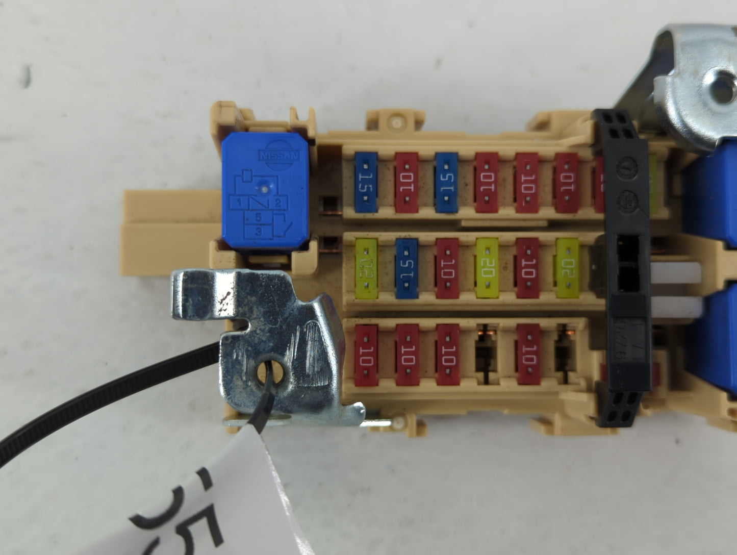2014 Nissan Versa Note Fusebox Fuse Box Panel Relay Module Fits OEM Used Auto Parts - Oemusedautoparts1.com