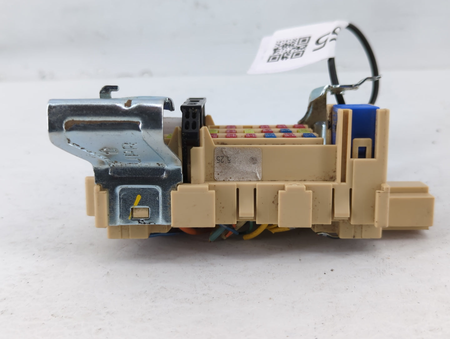 2014 Nissan Versa Note Fusebox Fuse Box Panel Relay Module Fits OEM Used Auto Parts - Oemusedautoparts1.com