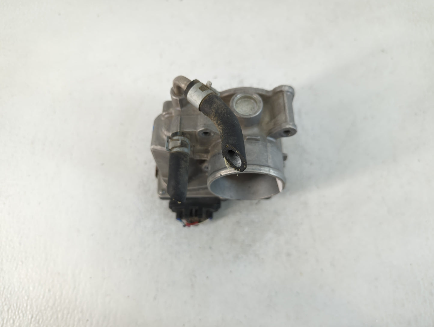 2014 Nissan Versa Note Throttle Body P/N:3AA50-02 Fits Fits 2012 2013 2015 2016 2017 2018 2019 OEM Used Auto Parts - Oemused