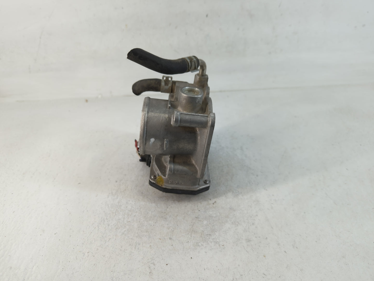 2014 Nissan Versa Note Throttle Body P/N:3AA50-02 Fits Fits 2012 2013 2015 2016 2017 2018 2019 OEM Used Auto Parts - Oemused