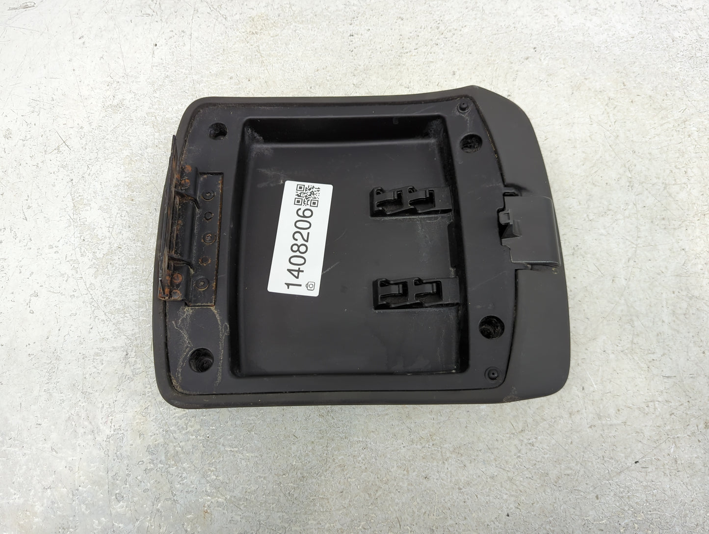 2014 Nissan Xterra Center Console Armrest Cover Lid Fits OEM Used Auto Parts - Oemusedautoparts1.com