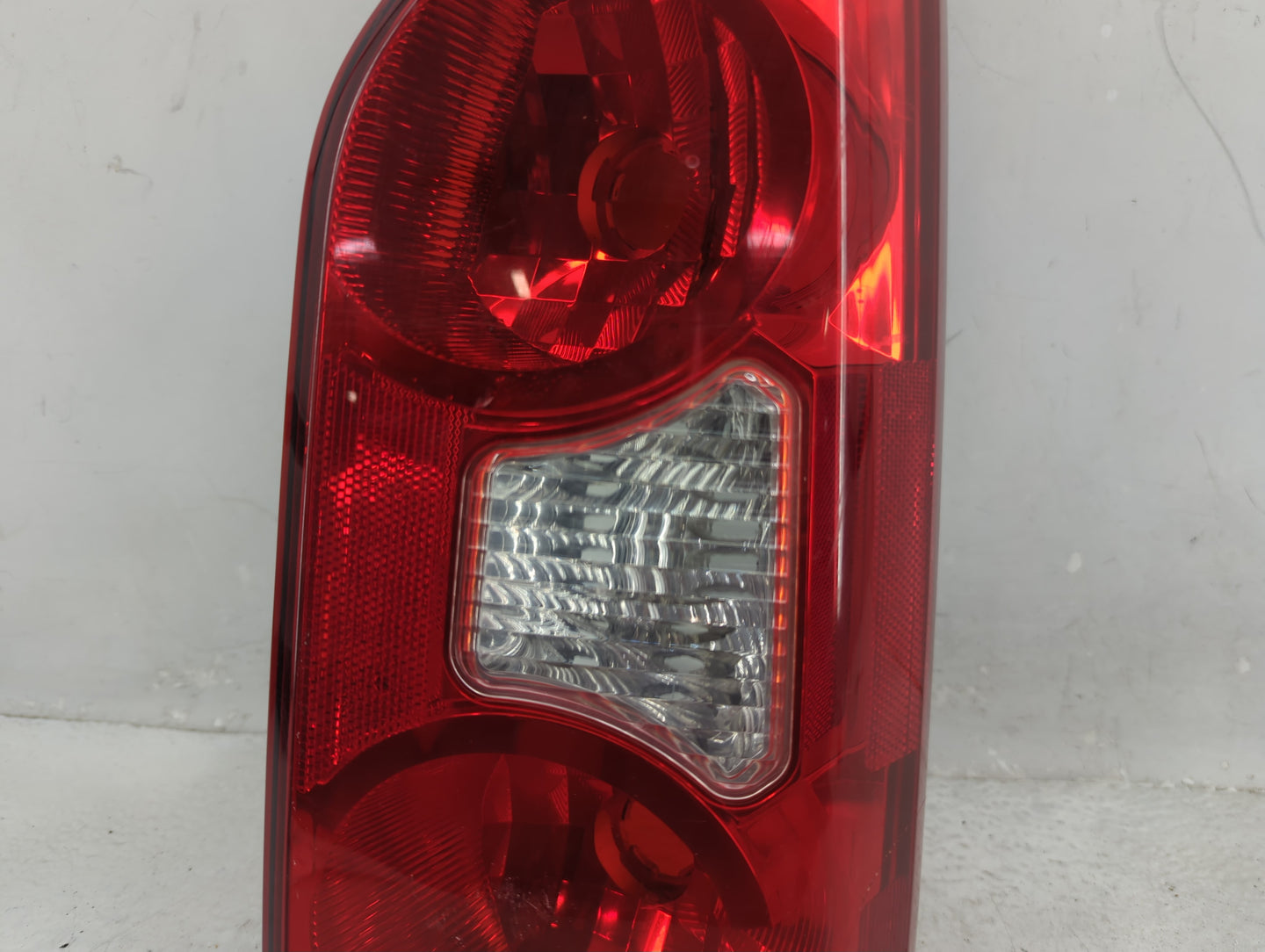 2005-2015 Nissan Xterra Tail Light Assembly Passenger Right OEM Fits Fits 2005 2006 2007 2008 2009 2010 2011 2012 2013 2014 