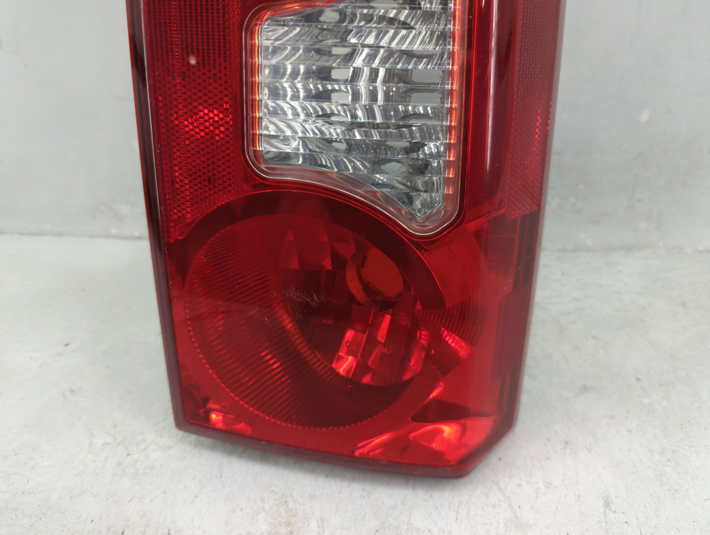 2005-2015 Nissan Xterra Tail Light Assembly Passenger Right OEM Fits Fits 2005 2006 2007 2008 2009 2010 2011 2012 2013 2014 