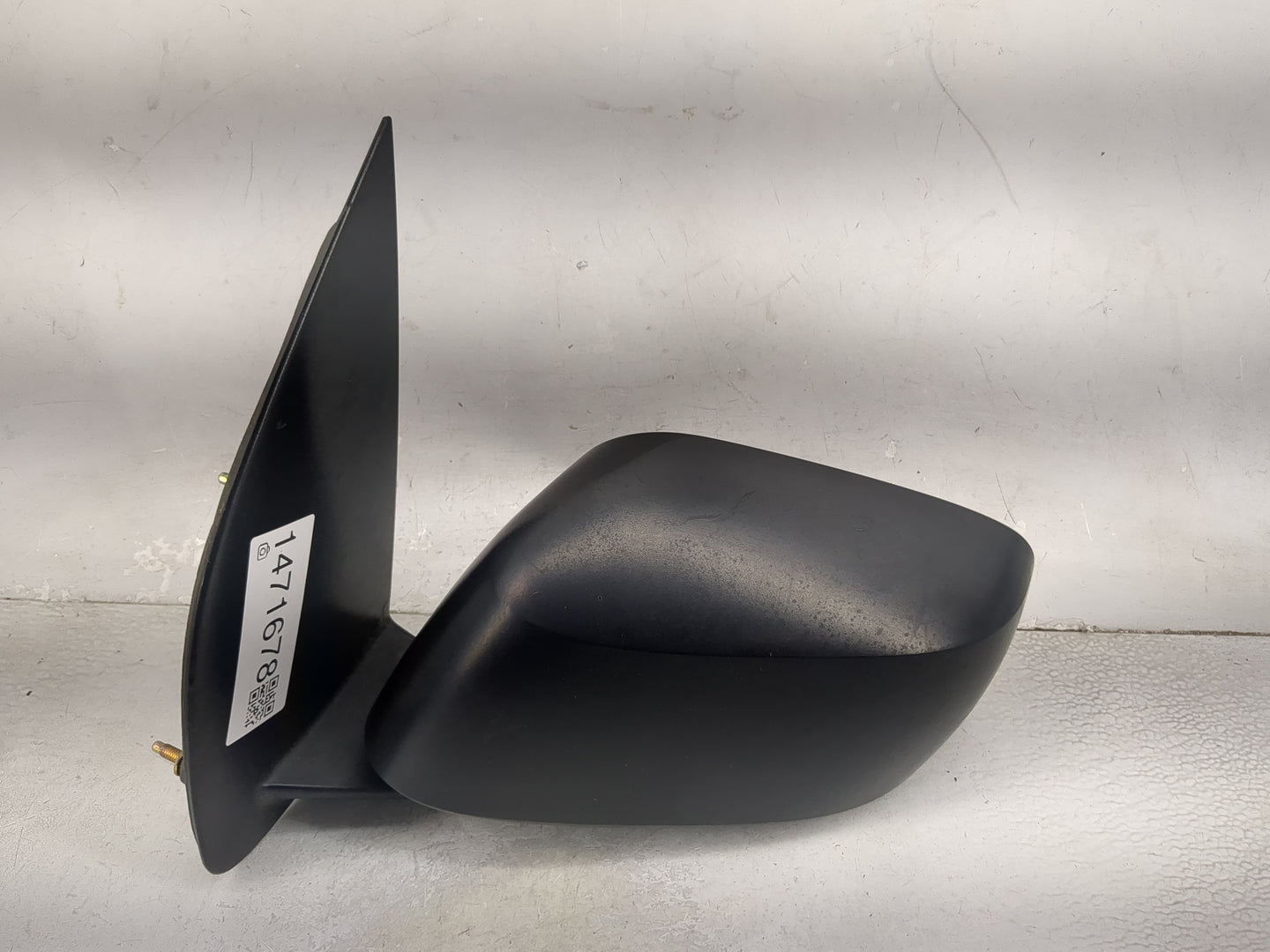 2005-2015 Nissan Xterra Driver Side View Mirror - Left Door Mirror OEM Used - Oemusedautoparts1.com