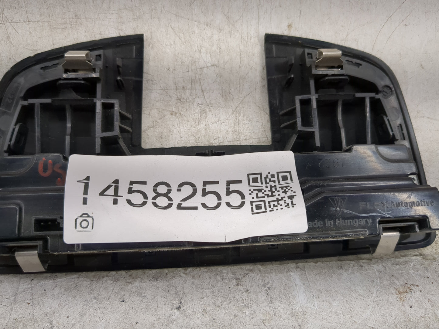 2014 Porsche 911 Overhead Roof Console - Oemusedautoparts1.com