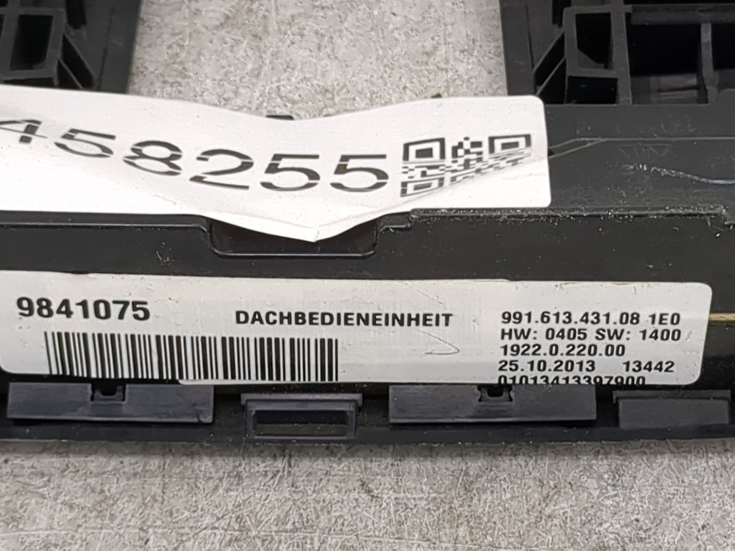 2014 Porsche 911 Overhead Roof Console - Oemusedautoparts1.com