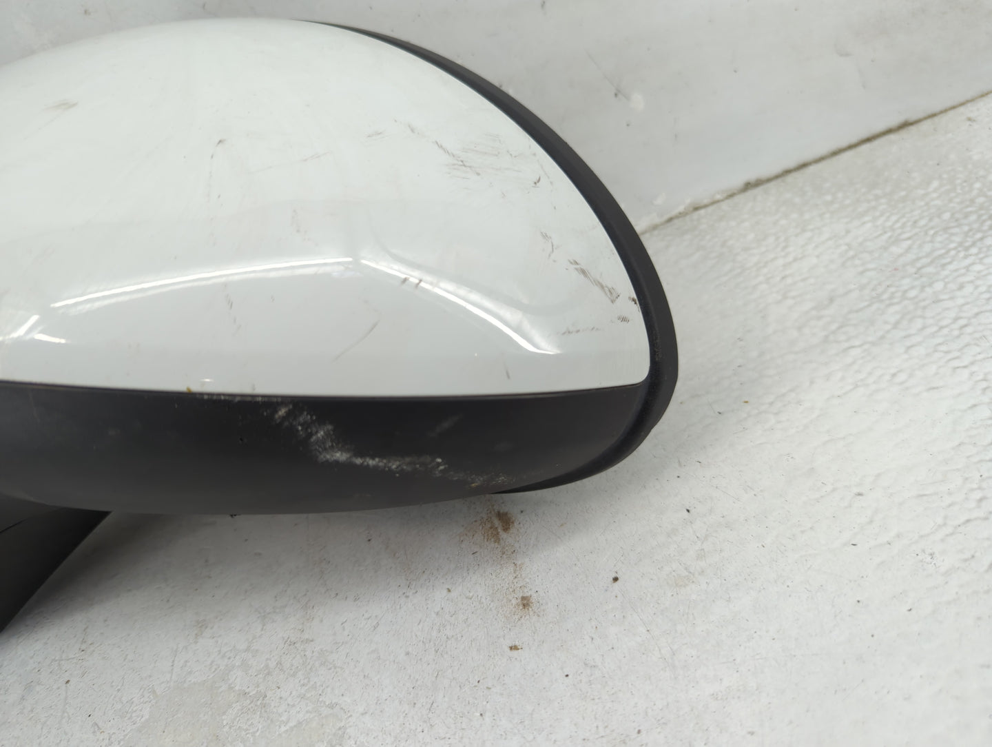 2011-2014 Porsche Cayenne Driver Side View Mirror - Left Door Mirror OEM Used - Oemusedautoparts1.com