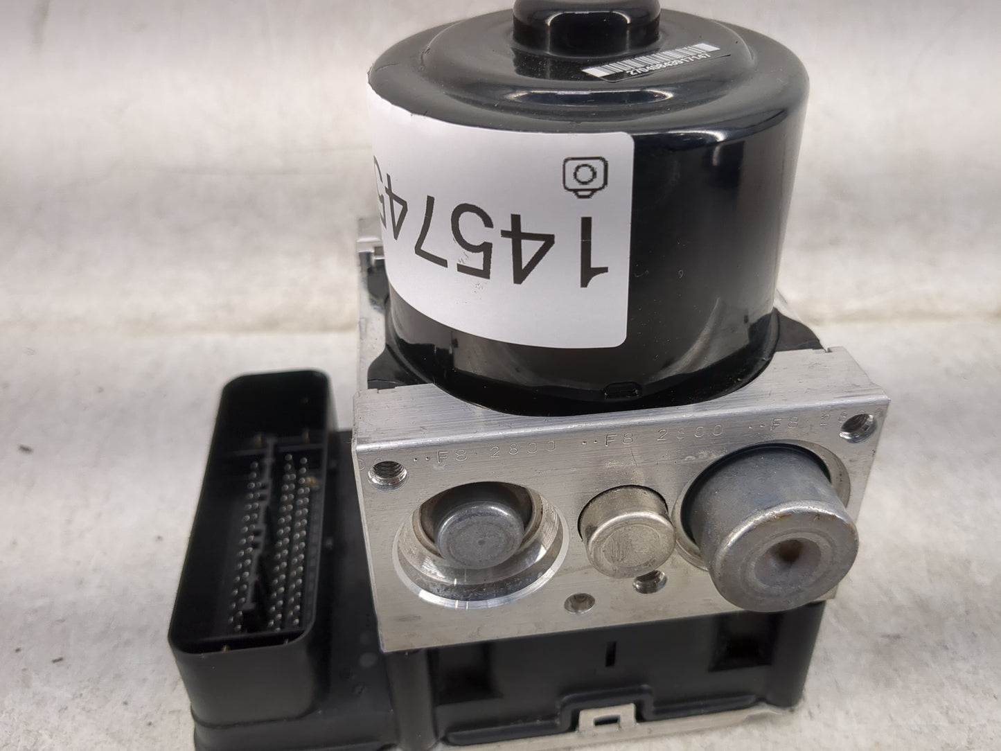 2013-2014 Porsche Cayenne ABS Pump Control Module Replacement P/N:7P0 614 517 P Fits Fits 2013 2014 OEM Used Auto Parts - Oe