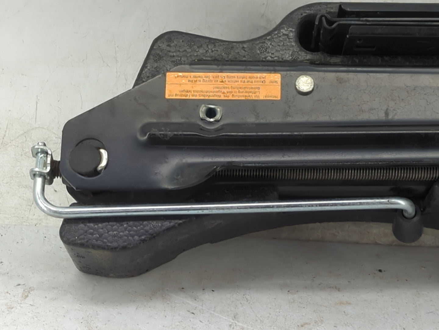 2014 Porsche Cayenne Spare Scissor Car Jack Black - Oemusedautoparts1.com