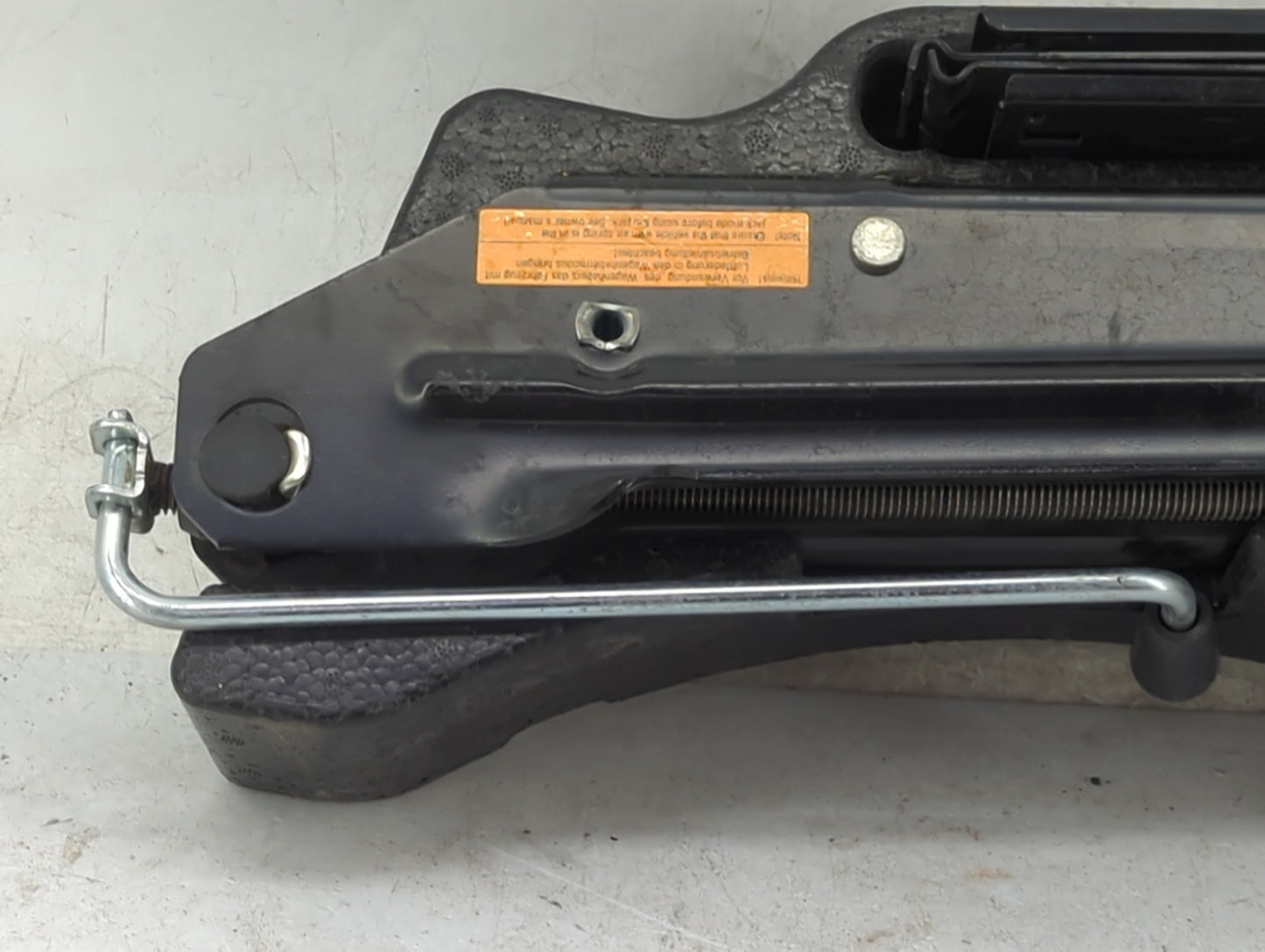2014 Porsche Cayenne Spare Scissor Car Jack Black - Oemusedautoparts1.com