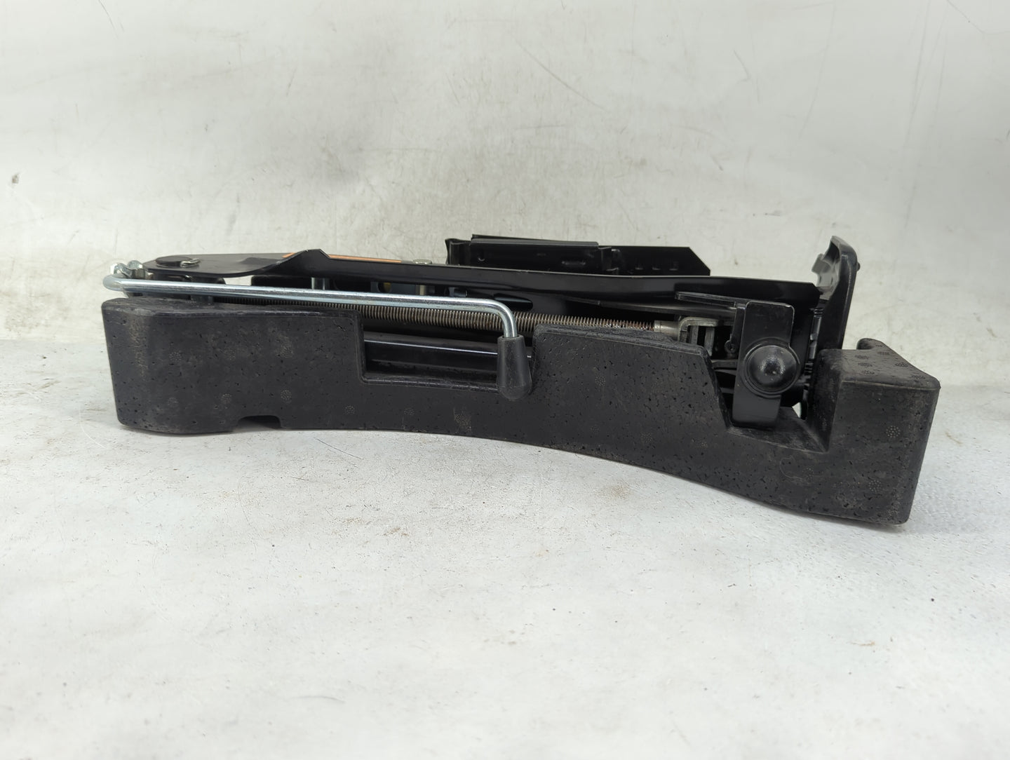 2014 Porsche Cayenne Spare Scissor Car Jack Black - Oemusedautoparts1.com