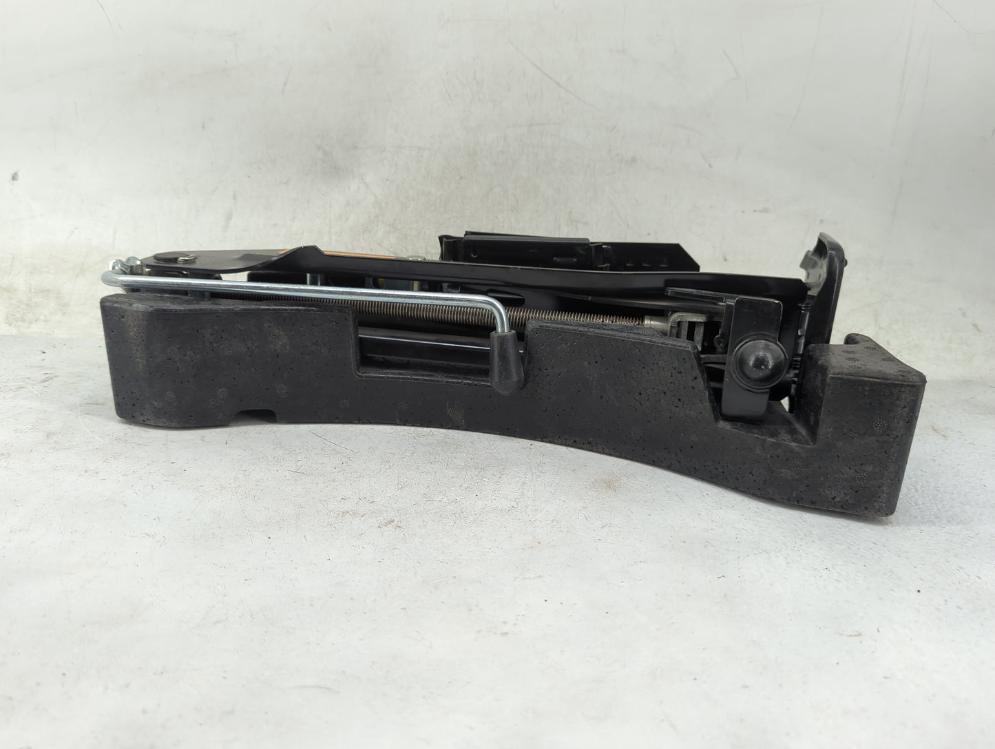 2014 Porsche Cayenne Spare Scissor Car Jack Black - Oemusedautoparts1.com