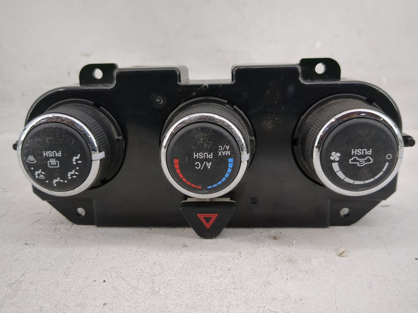 2014 Ram 1500 Climate Control Module Temperature AC/Heater Replacement P/N:P68236776AB 61036A Fits OEM Used Auto Parts - Oem