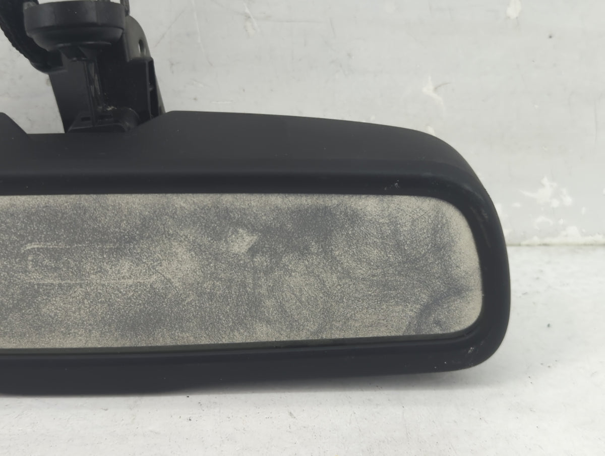 2014 Ram 1500 Interior Rear View Mirror Replacement OEM P/N:31195P A048070, 028017 Fits OEM Used Auto Parts - Oemusedautopar
