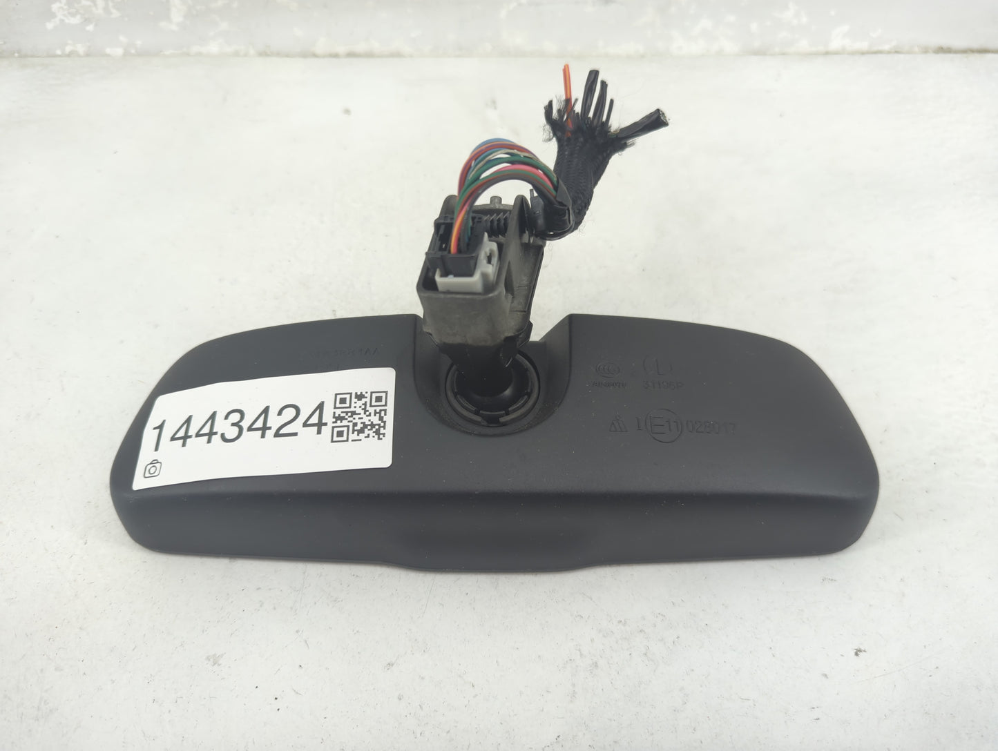 2014 Ram 1500 Interior Rear View Mirror Replacement OEM P/N:31195P A048070, 028017 Fits OEM Used Auto Parts - Oemusedautopar