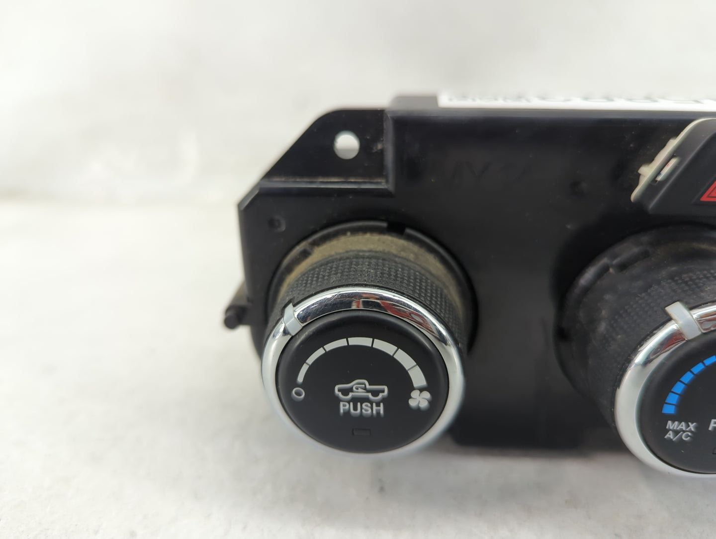 2013-2022 Ram 1500 Climate Control Module Temperature AC/Heater Replacement P/N:P68186217AC Fits OEM Used Auto Parts - Oemus